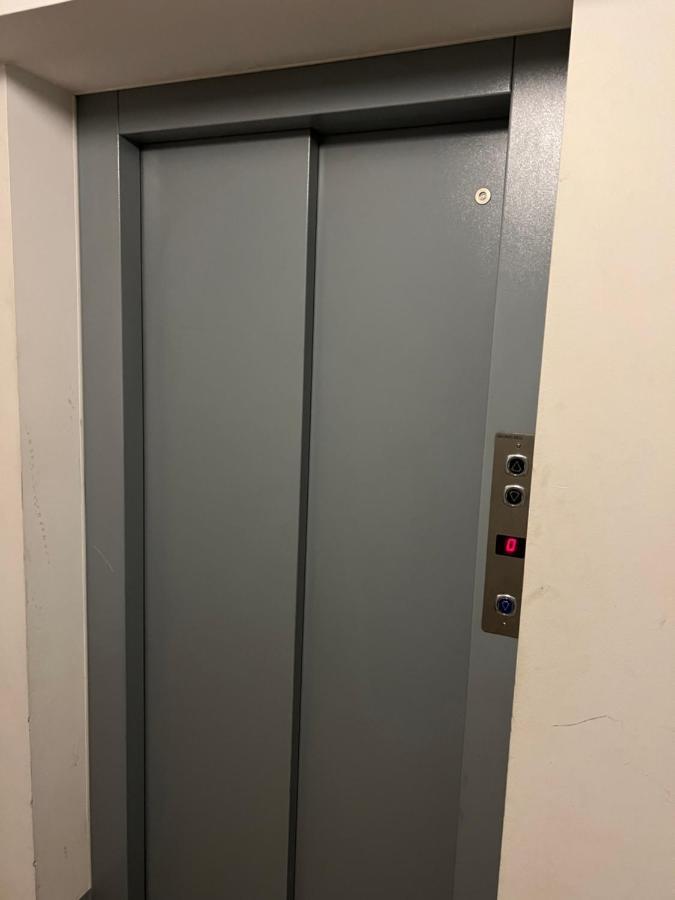 וינה Apartment Near Metro & Netflix מראה חיצוני תמונה