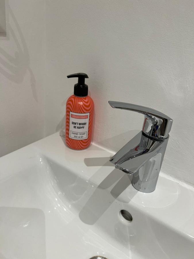 וינה Apartment Near Metro & Netflix מראה חיצוני תמונה