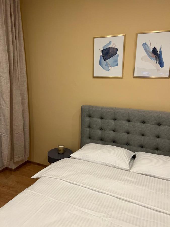 וינה Apartment Near Metro & Netflix מראה חיצוני תמונה